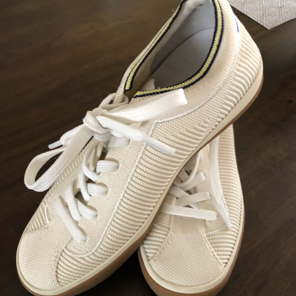 Rothy’s Lace Up Women’s Sneakers- Size 7